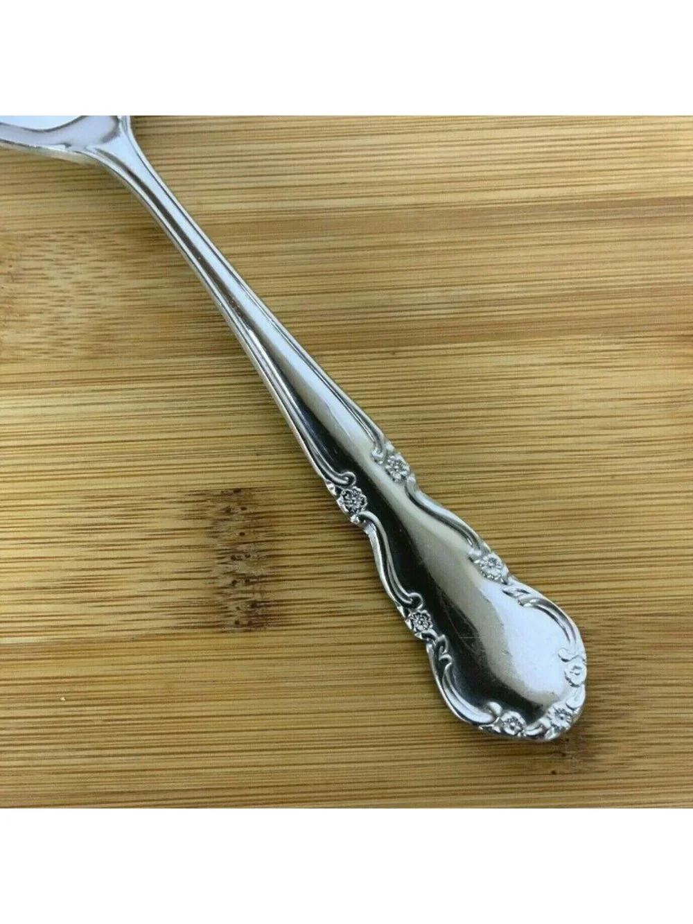 Reed & Barton Dickenson 4 Oval Soup Spoons 18-8 Stainless Steel Glossy Flatware